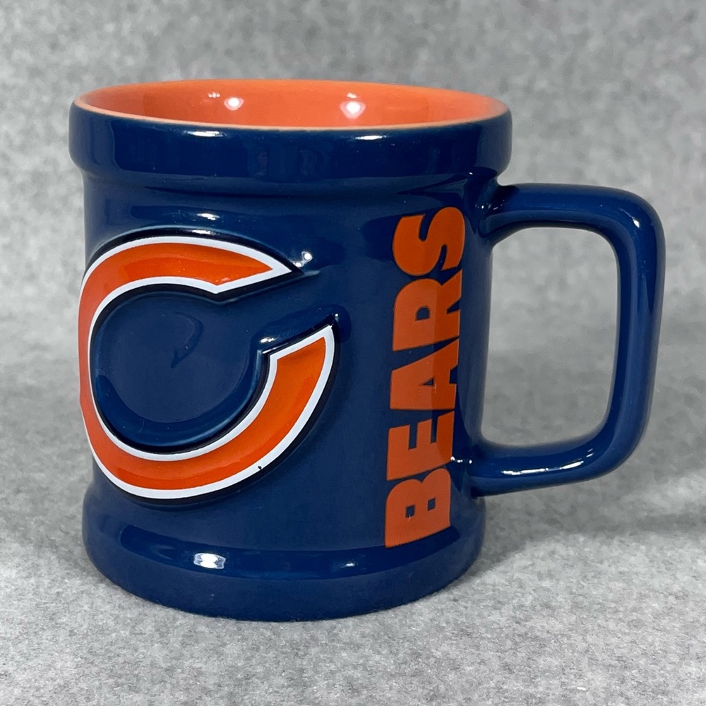 Vintage NFLP Chicago Bears Symbol Embossed Relief‎ Mug 2000 Blue Orange